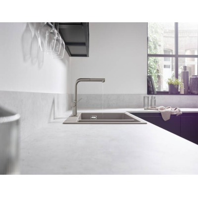 Кухонный смеситель однорычажный, 270, с вытяжным изливом, 1jet Hansgrohe 72808800, под сталь. Фото